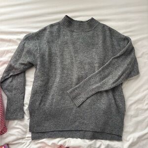H&M Heather Gray Knit Pullover
